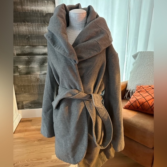 Tahari womens Double Face Wool Blend Wrap Coat With Oversized Collar - Picture 13 of 16